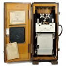 [00658] groer Linienschreiber mit Uhrwerkantrieb und zugehrenden Vorwiderstnden in groem Eichenholzkasten; Siemens & Halske; 1910