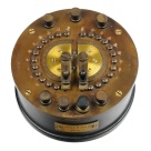 [00218] Nebenschluß mit Kurbelschaltung und doppelter Kontaktkurbel, Kurzschlußtaste für das Galvanometer und Anschlußklemmen für 2 Stromkreise; Siemens & Halske; ca. 1910