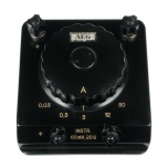 [00149] (Shunt f�r 0,03 / 0,3 / 3 / 12 / 30 A, anschlie�bar an Messger�te mit 60mV Messbereich und 20 Ohm Innenwiderstand) Hersteller AEG