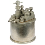 [00246] Normalwiderstand 0,0001 Ohm mit �lf�llung, zus�tzlicher Wasserk�hlung und optionalem Elektromotor; Hartmann & Braun; 1. Quartal 20. Jh.