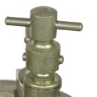 [00246] Normalwiderstand 0,0001 Ohm mit �lf�llung, zus�tzlicher Wasserk�hlung und optionalem Elektromotor; Hartmann & Braun; 1. Quartal 20. Jh.