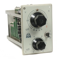 [00639] 9-Schleifen Universal-Oszillograph - Universalregler; VEB Me�ger�tewerk Zw�nitz; ca. 1965