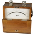 [00117] tragbares Labor-Amperemeter in Holzgehuse, Holzgehuse; Excelsiorwerke