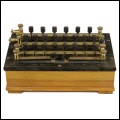 [00501] Br�cke mit 16 Widerst�nden + 6 Widerst�nden geschaltet als Wheatstonsche Messbr�cke; Ateliers Ruhmkorff J. Carpentier, Paris; um 1900