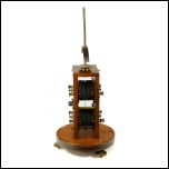 [00506] Vierspuliges astatisches Galvanometer mit Thomson-Nadeln, konstruiert von H. du Bois und H. Rubens; Keiser & Schmidt, Berlin; um 1890