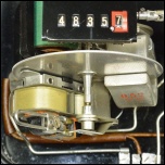 [00545] Kilowattstunden Wechselstromzhler mit Mnzkassierer; AEG; um 1950