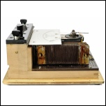 [00697] Przisions-Drehspul-Millivoltmeter fr Gleichstrom, 66 2/3 Ohm pro Volt, zur Messung von Strom und Spannung mit eingebauten Vor- und Nebenwiderstnden; Trb & Tuber; 1946