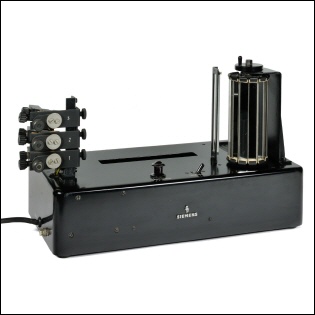 [01156] Demonstrations-Lichtstrahl-Oszillograph. Siemens AG; ca. 1950